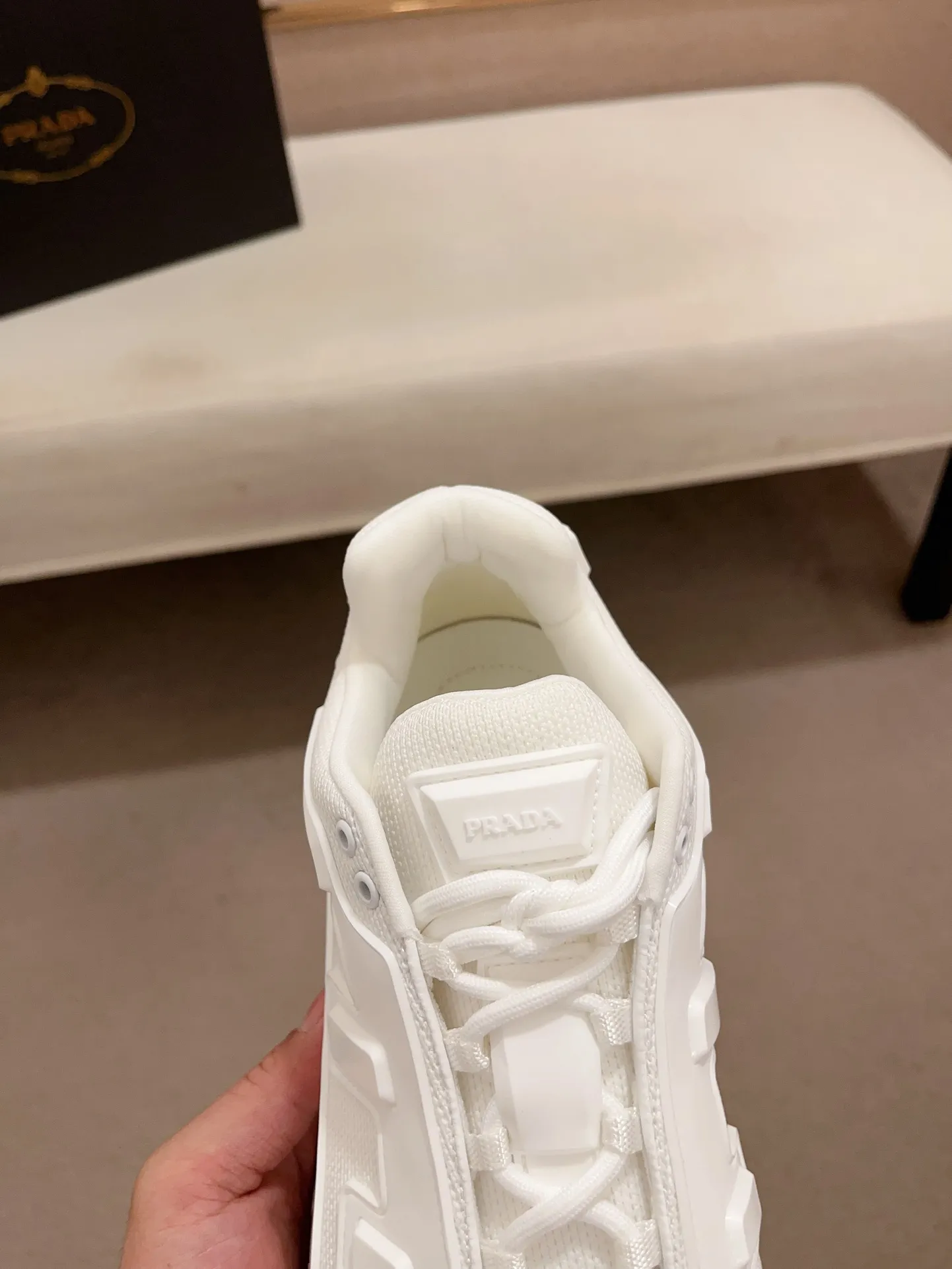 Men's Men's Shoes 💰 620💰 ✔️✔️✔️High-quality new PRADA counters are launched at the same time. The new men's shoes and 😘fabrics are selected from first-layer cowhide. Lining: imported elastic mesh➕cowhide lining. 👍🏿High-end☄️Open-molded non-slip rubber outsole, exquisite lines, simple and elegant, comfortable and high-end for leisure travel. Number of yards: 38 to 44.